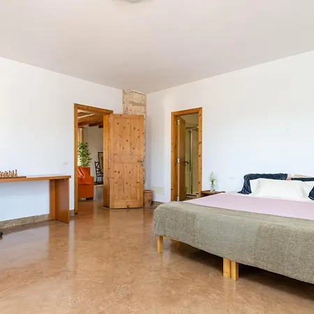 Yourhouse Es Fiters Muro